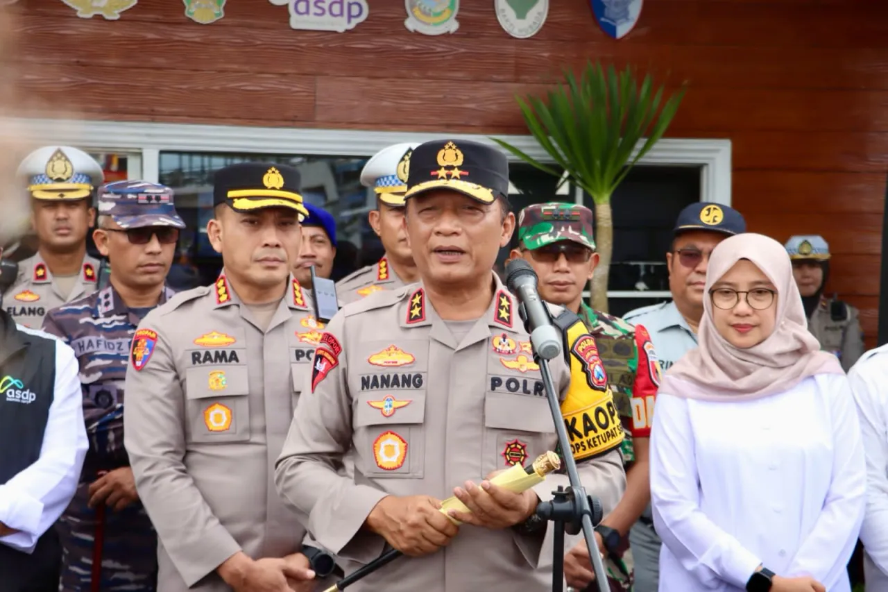Kapolda Jatim Tinjau Pelabuhan ASDP Ketapang Banyuwangi Pastikan Arus Balik Lebaran Lancar
