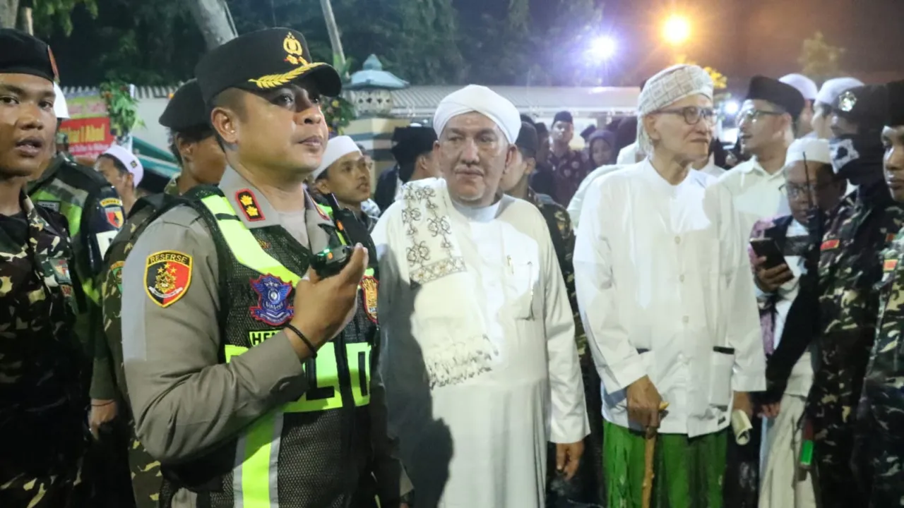 Kapolres Bangkalan Terjunkan Ratusan Personel Lakukan Pengamanan Haul Akbar 1 Abad Syaikhona Muhammad Kholil