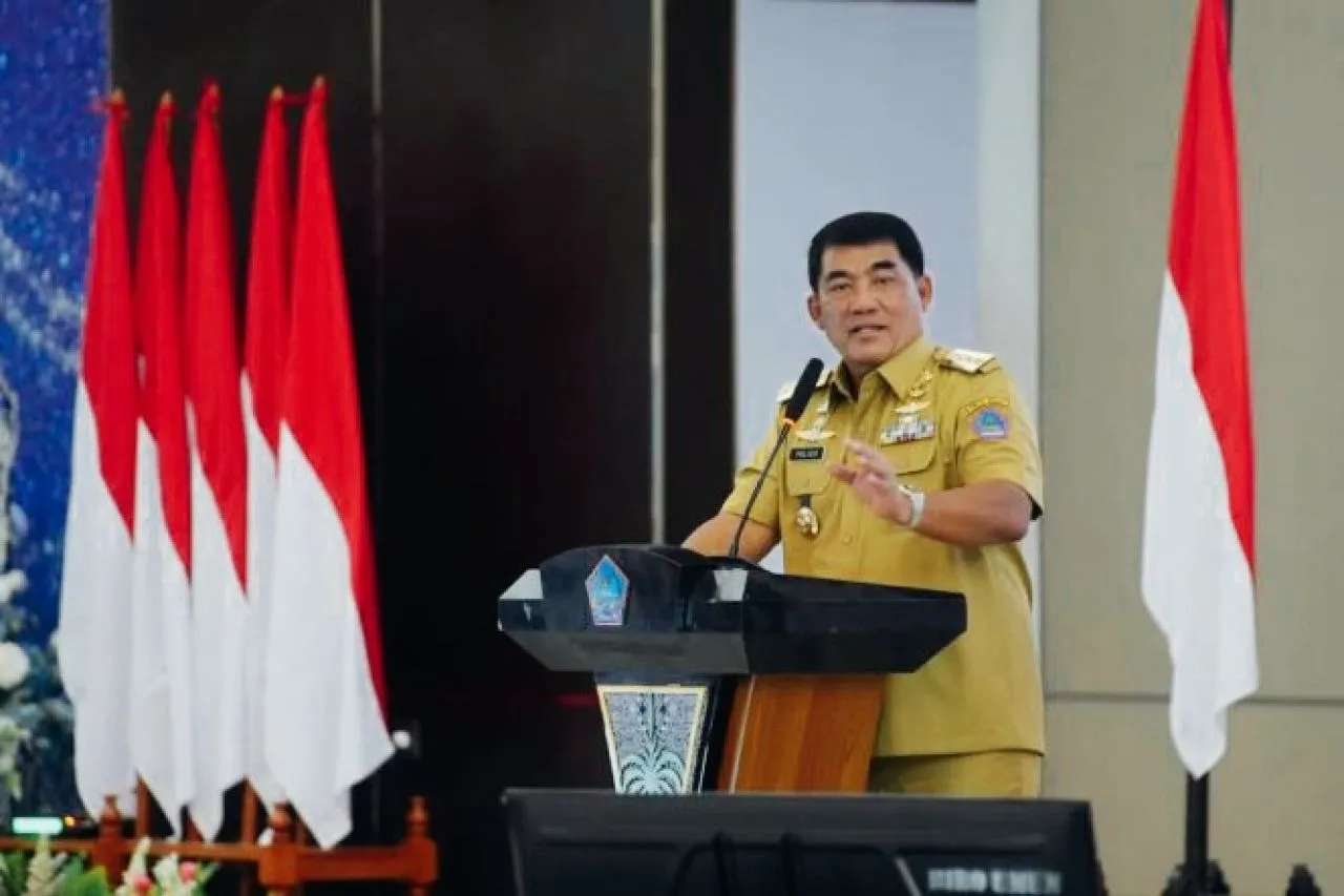 Gubernur Sulut Pimpin Musyawarah Kerja Kepala Sekolah se-Sulut dan Teken Komitmen Bersama SPMB 2025/2026