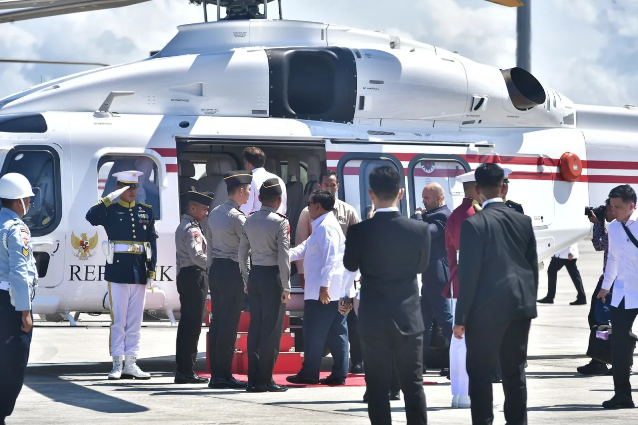 Helikopter AW 189 Polri Melaksanakan Pelayanan Penerbangan Kepresidenan untuk Presiden RI dan Presiden Perancis
