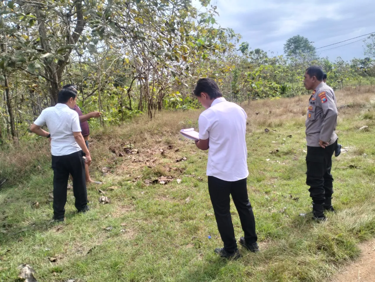 Kejadian Menggemparkan di Desa Rapa Daya Omben, Sampang: Penemuan Jenazah Pria