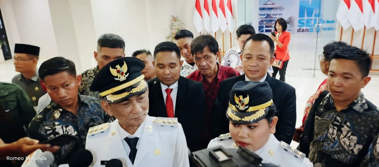 Momen Istimewa Welly Titah dan Anisya Bambungan Resmi Dilantik Sebagai Bupati Talaud