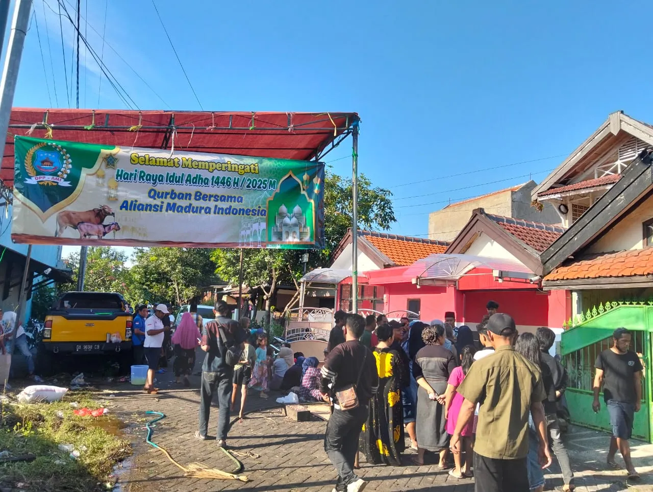 AMI Gelar Qurban di Kantor Baru, Satu Sapi dan Empat Kambing Disembelih