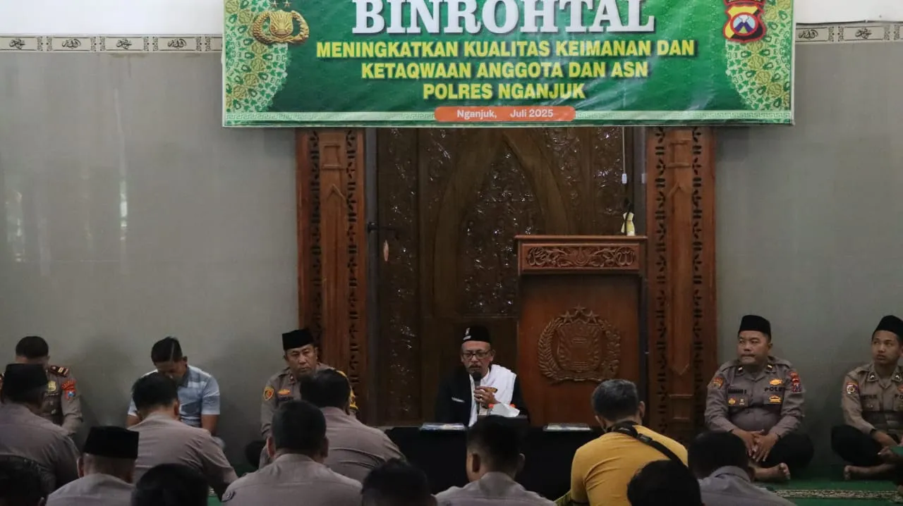 Tingkatkan Ketakwaan, Polres Nganjuk Gelar Binrohtal di Masjid Al-Ikhlas