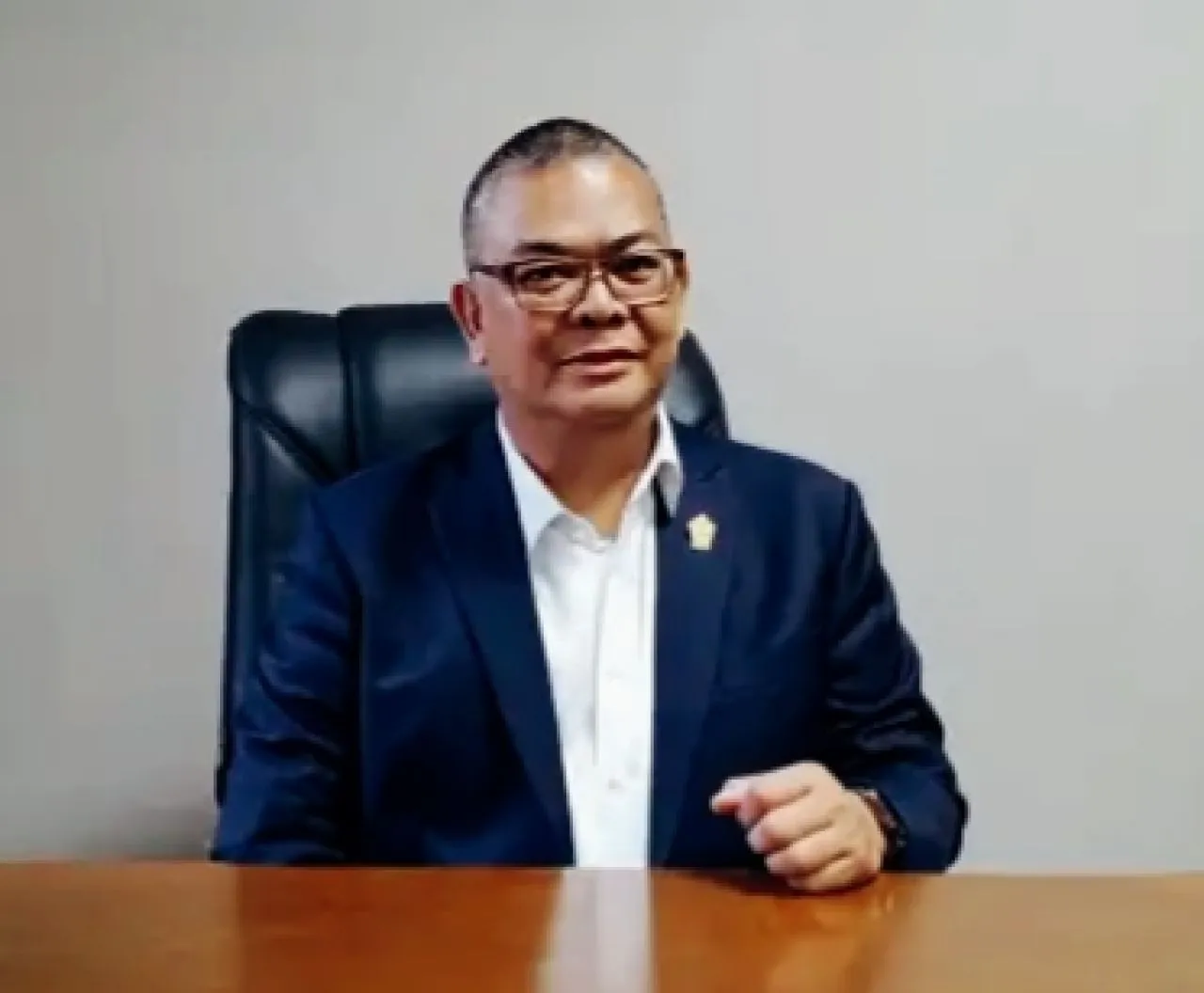 Louis Schramm Usul Pergub Pajak Alat Berat, Dorong PAD Sulut Meningkat