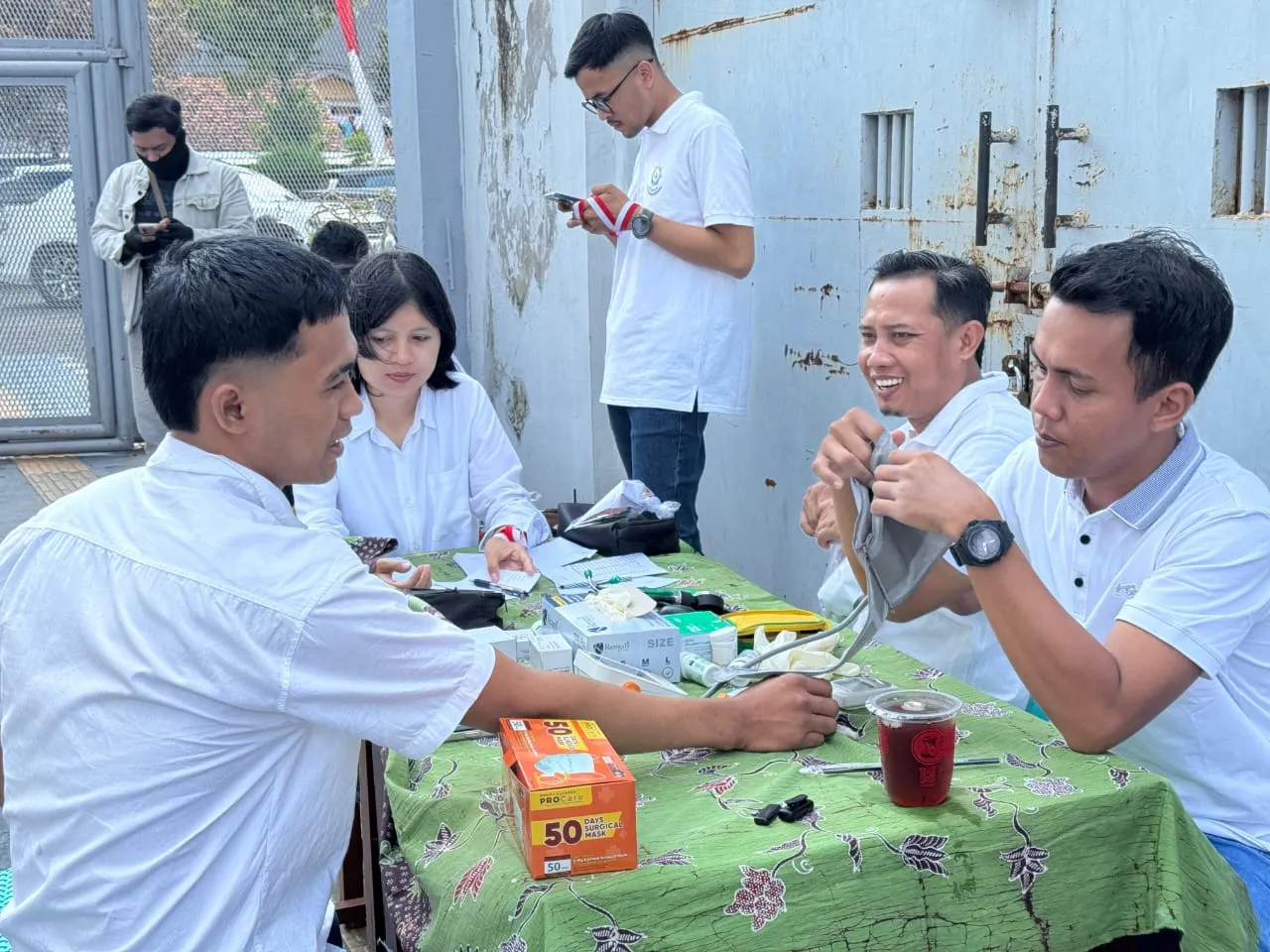 Merah Putih di Nadi: Lapas Narkotika Pamekasan Tebar Manfaat Lewat Donor Darah