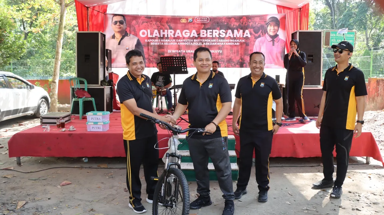 Olahraga Bersama di Goa Margo Trisno, Kapolres Nganjuk Sediakan Hadiah Sepeda Gunung
