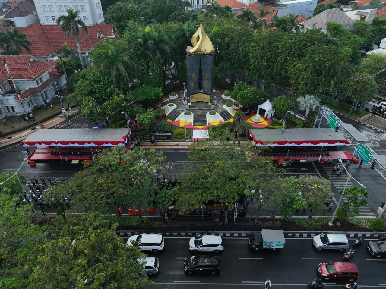Hari Juang Polri 2025 Dipusatkan di Surabaya, Kapolri Pimpin Langsung Upacara
