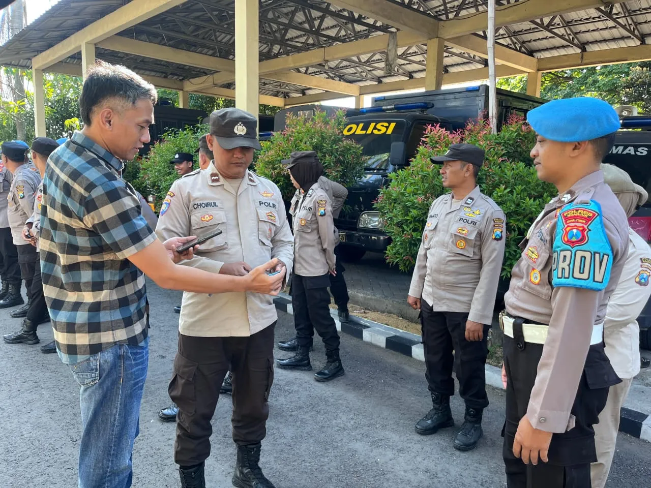 Polres Nganjuk Cegah Pelanggaran Anggota, Sipropam Gelar Pemeriksaan Handphone dan Kelengkapan Pribadi