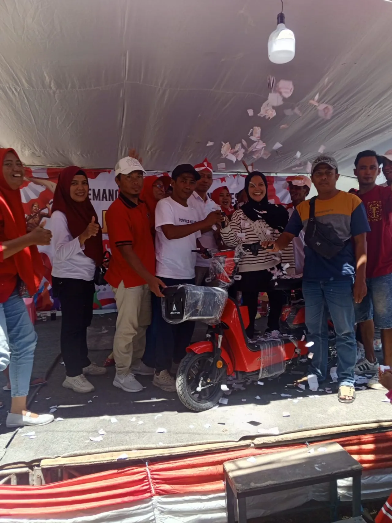 Kampung Merapi Rayakan HUT RI ke - 80, gelar Jalan Sehat dan Hiburan Rakyat