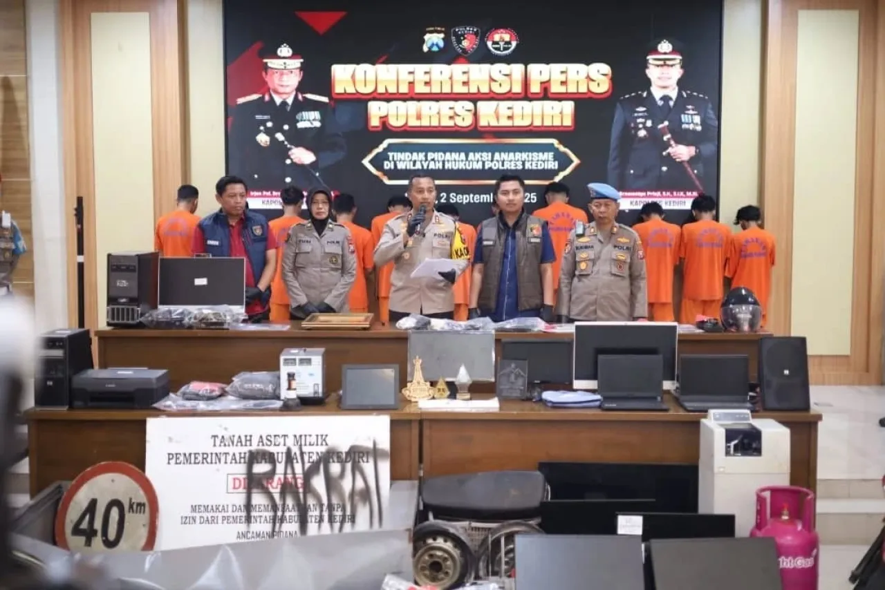 Polres Kediri Tetapkan 28 Tersangka Pengerusakan dan Penjarahan Saat Demo 14 Diantaranya Anak Dibawah Umur
