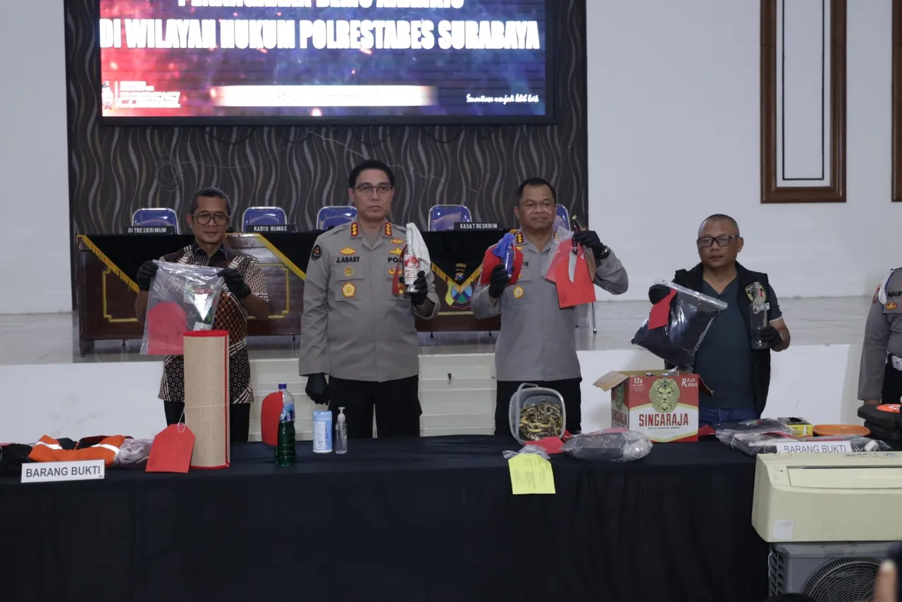 Polda Jatim Tetapkan 9 Tersangka Pembakar Gedung Negara Grahadi 8 Diantaranya ABH