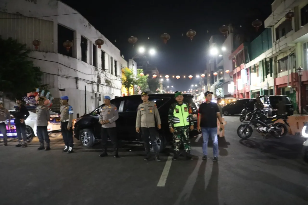 Ciptakan Rasa Aman: Polres Pelabuhan Tanjung Perak Laksanakan Patroli Skala Besar, Sasar Titik Rawan
