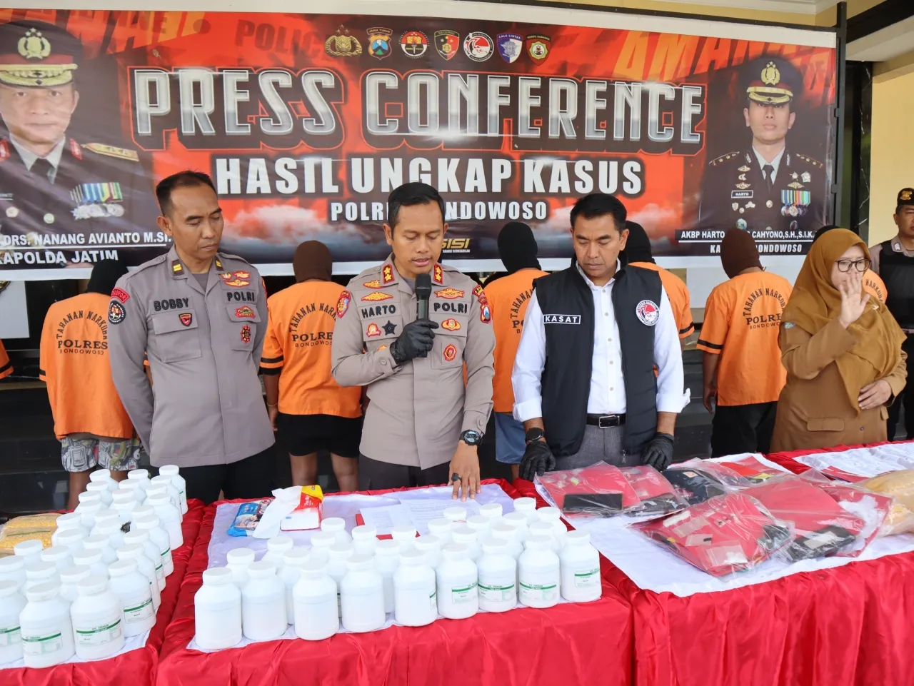 Operasi Tumpas Narkoba Semeru 2025, Polres Bondowoso Amankan Tersangka Sita 10,93 Gram Sabu dan 241 Ribu Butir Okerbaya