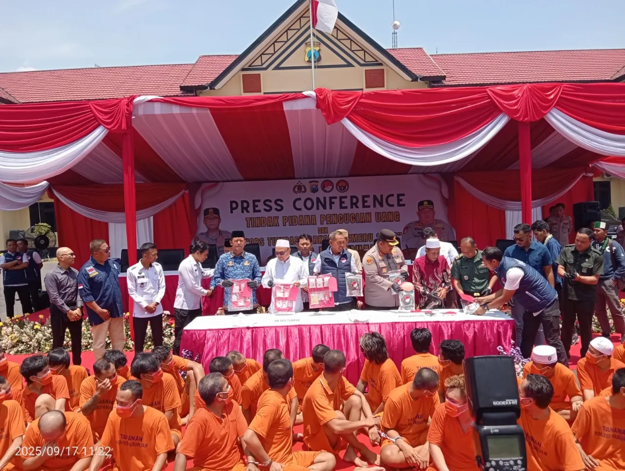 Polres Pasuruan Gelar Press Coference Sukses Ungkap Jaringan Kampung Narkoba dan TPPU Rp 3 Miliar