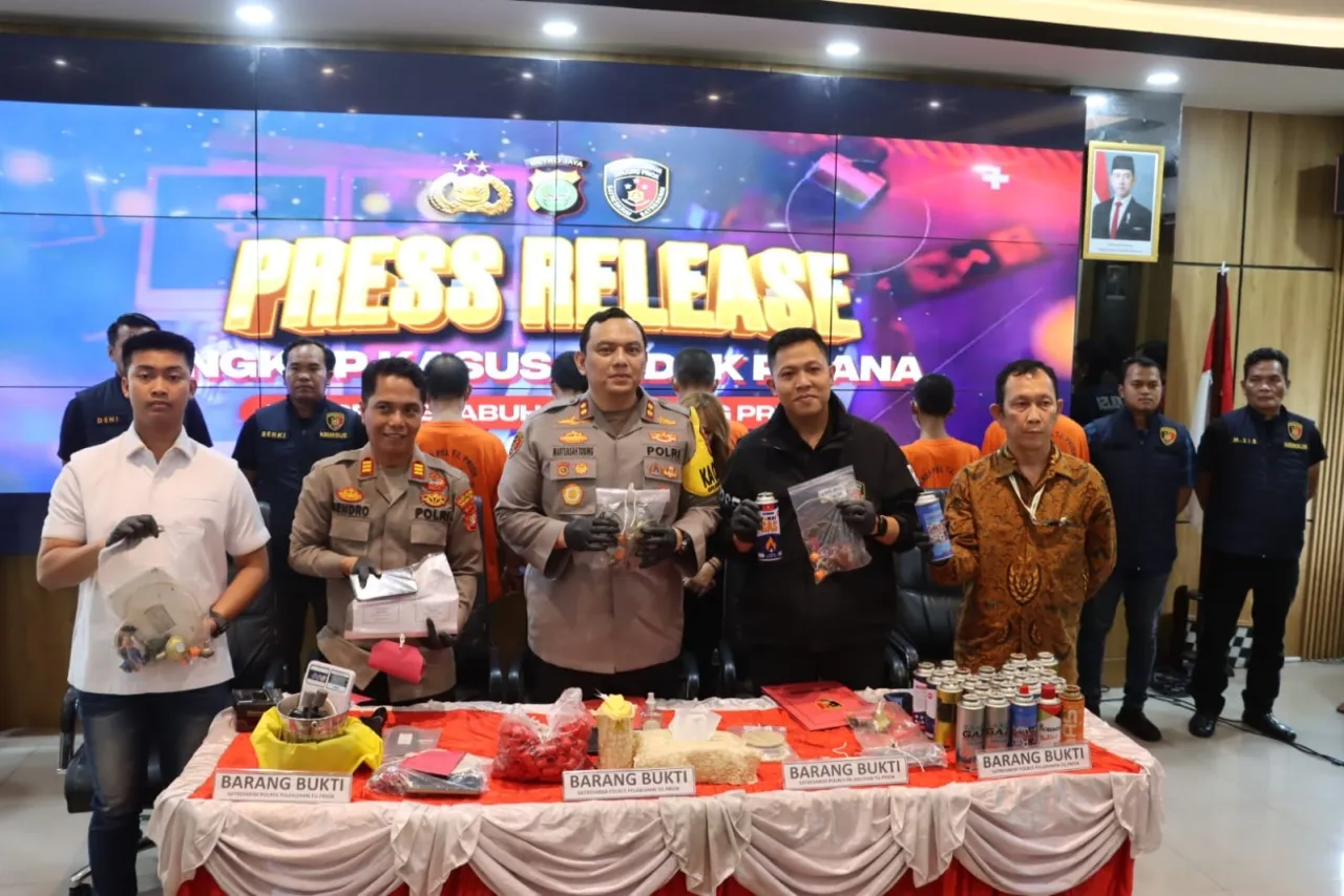 Polres Pelabuhan Tanjung Priok Ungkap Pengoplos Gas 3 Kg Subsidi ke Tabung Portable