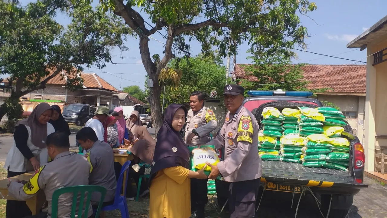 Polres Madiun Kota Salurkan 4 Ton Beras SPHP untuk 4 Desa