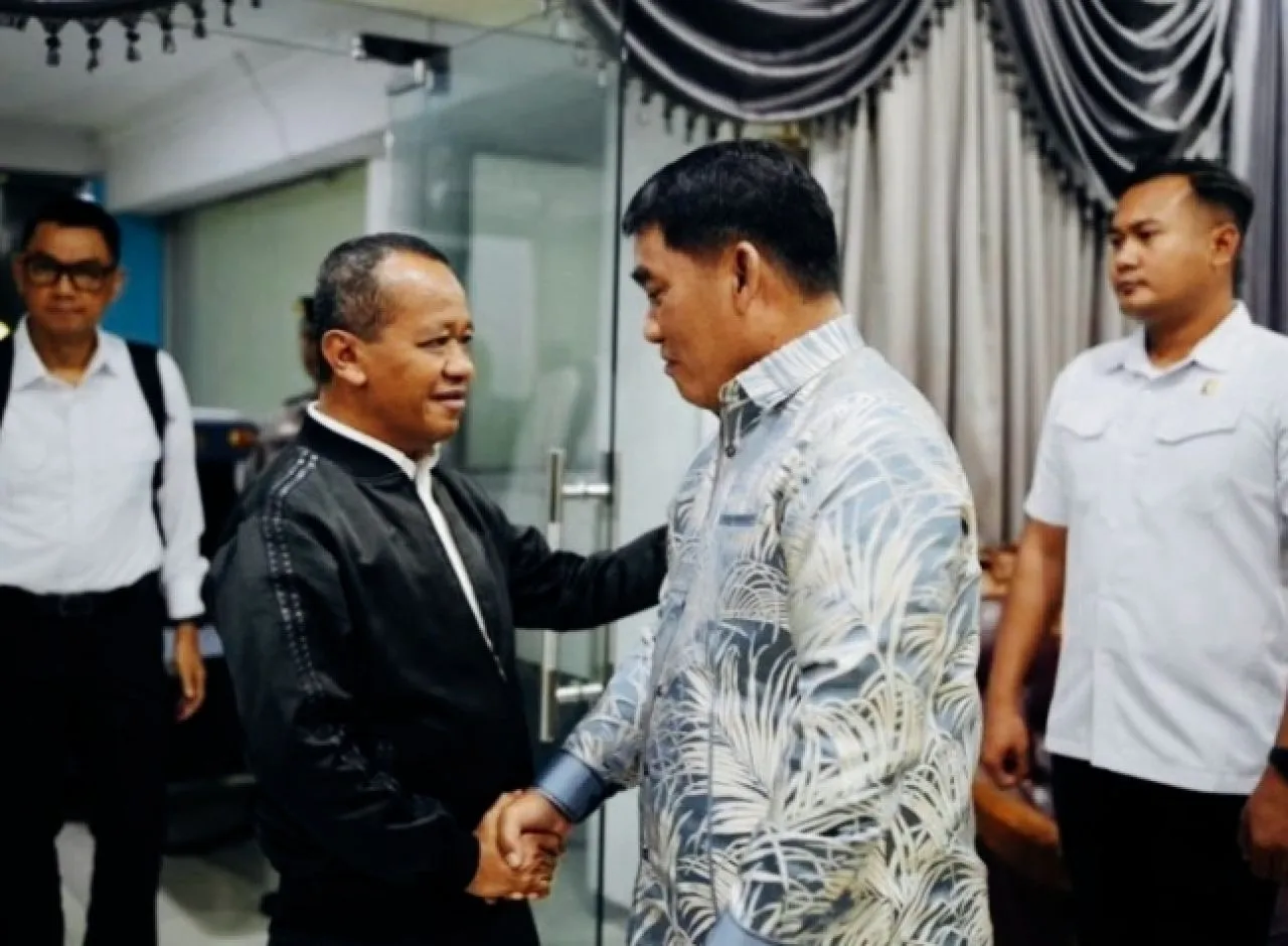 Sinergi Pusat dan Daerah, Menteri ESDM Bahlil Pacu Transformasi Energi Bersih di Sulawesi Utara