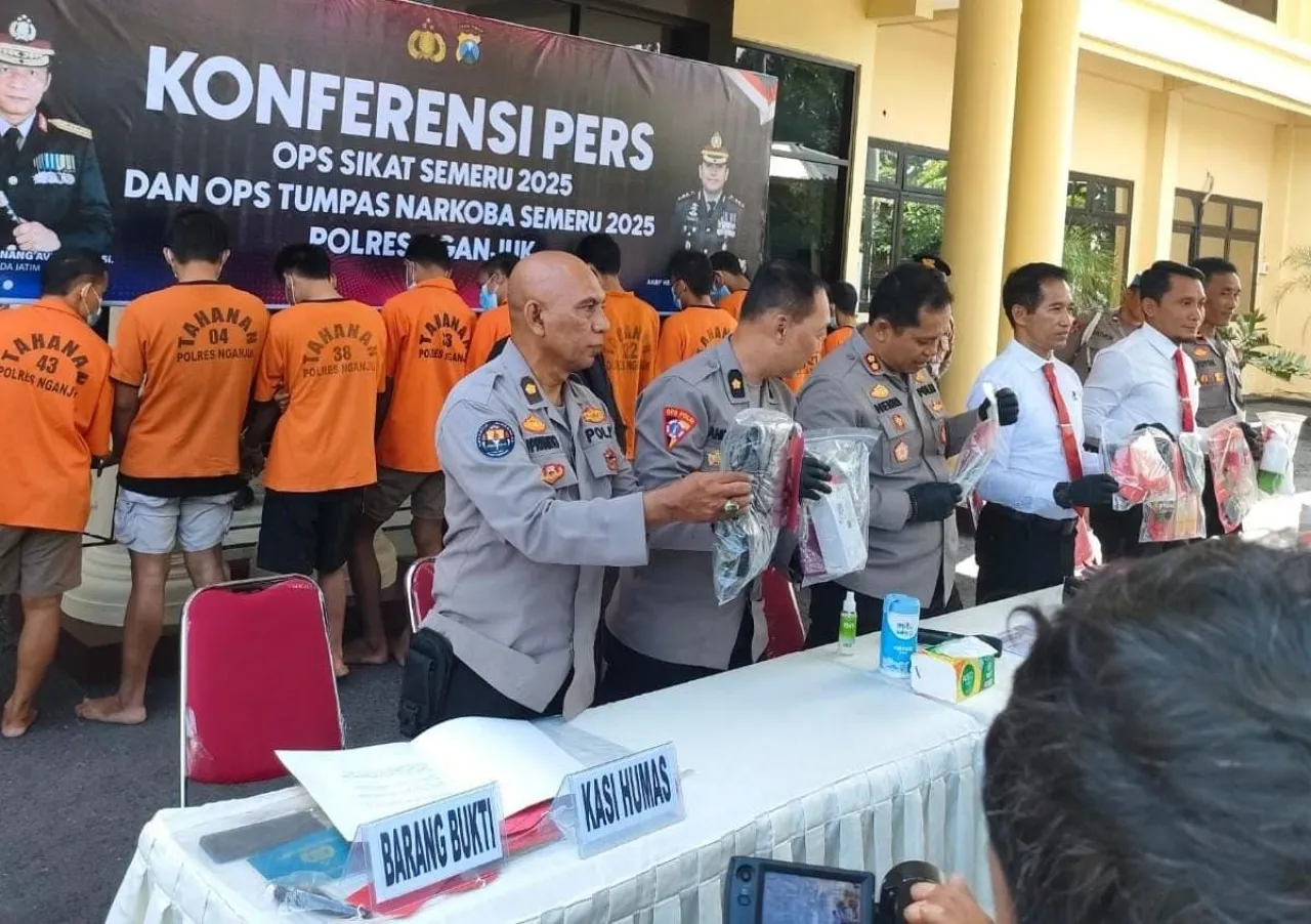 Kapolres Nganjuk Rilis Hasil Operasi Sikat Semeru 2025: 28 Kasus Terungkap