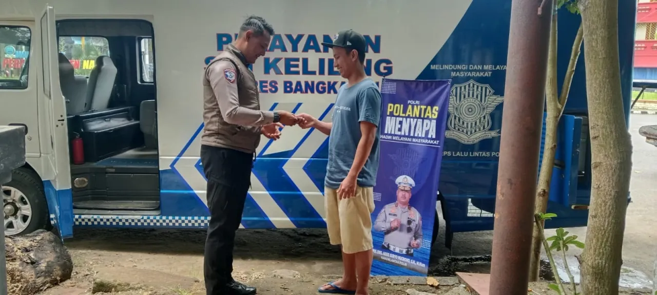 Polantas Menyapa Satlantas Polres Bangkalan, Tetap Layani Warga SIM Keliling dengan Humanis