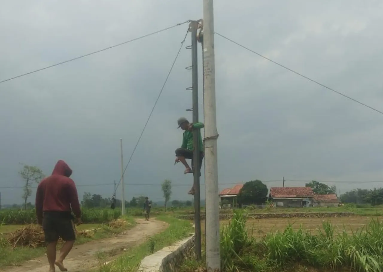 Warga Dusun Talon Akhirnya Nikmati Listrik Stabil Setelah Perjuangan Panjang