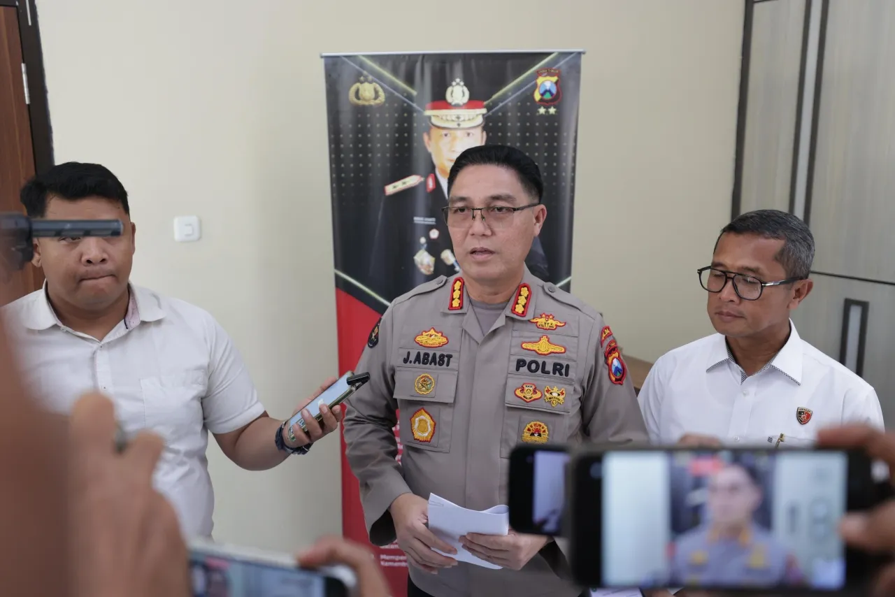 Polda Jatim Amankan Tersangka Ketiga Kasus Perusakan Rumah Nenek Elina
