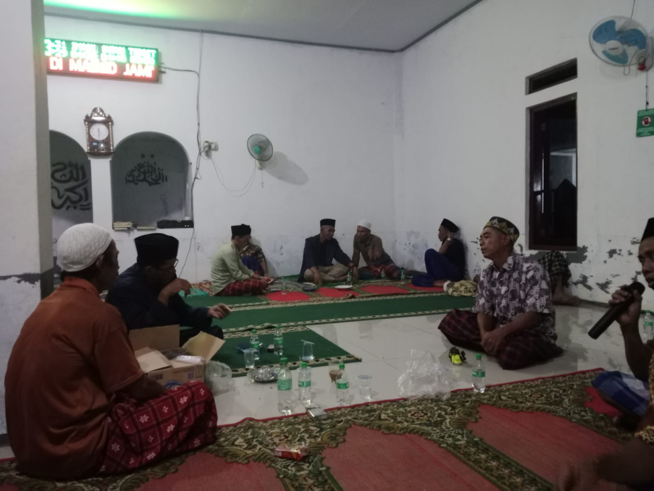 Pawai Malam takbiran menyambut Hari Raya Idul Fitri 1Sawal 1446 H di Desa Keramat Jaya, Kecamatan Cimanggu
