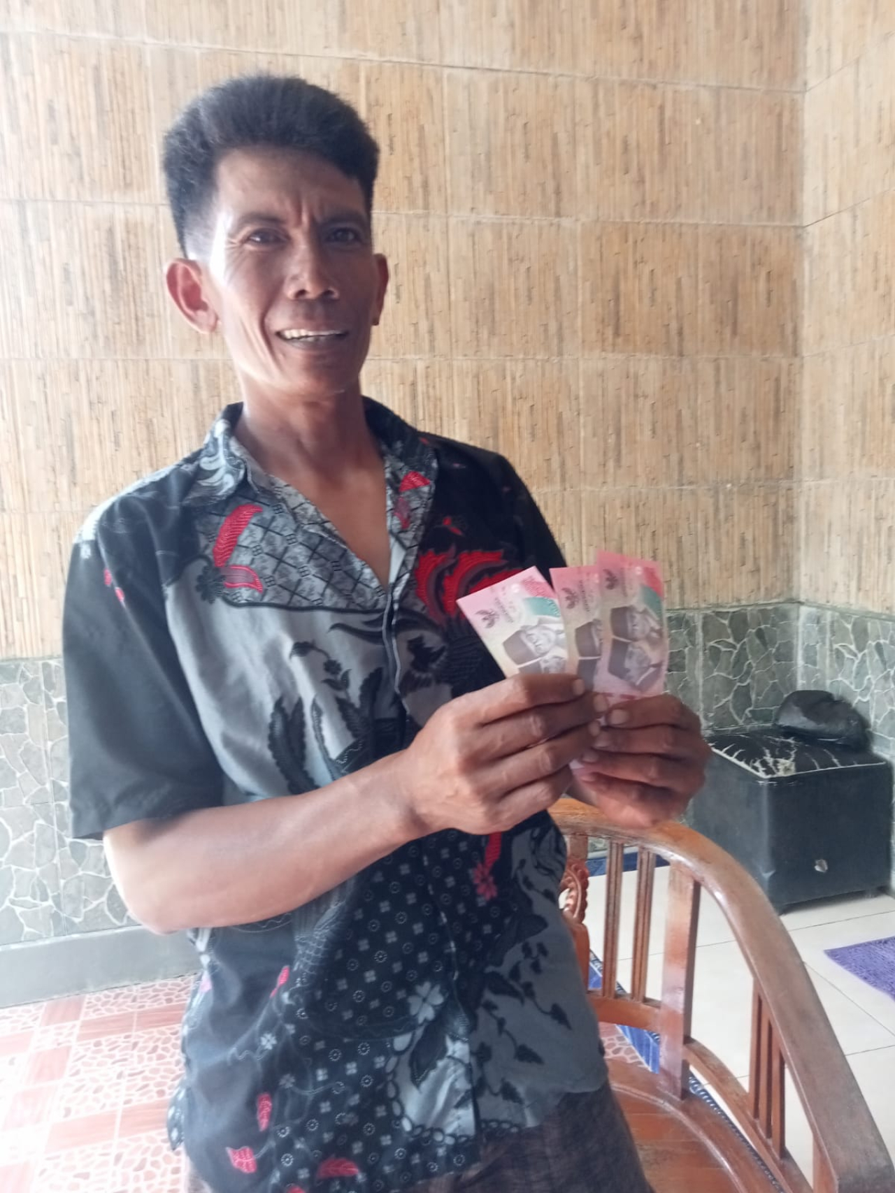 Pembagian LKD Desa Karya Sari Berjalan Lancar, Dihadiri Kepala Desa Karyasari Epen SH Kecamatan Sukaresmi