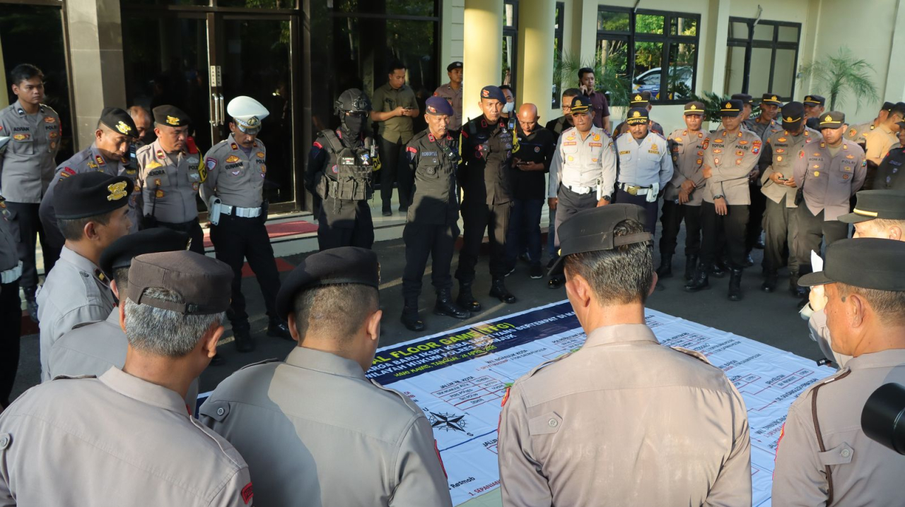 Kapolres Nganjuk Pimpin Apel Gelar Pasukan Pengamanan Pengesahan IKSPI di Madiun 