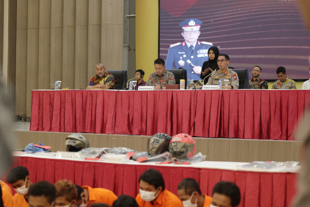 Polda Jatim Ungkap 1.863 Kasus dan Berhasil Amankan 2.307 Tersangka di Operasi Pekat II Semeru 2025