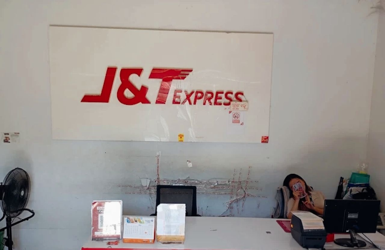 Pelayanan J&T Dikeluhkan Konsumen: Tak Responsif dan Kurang Profesional