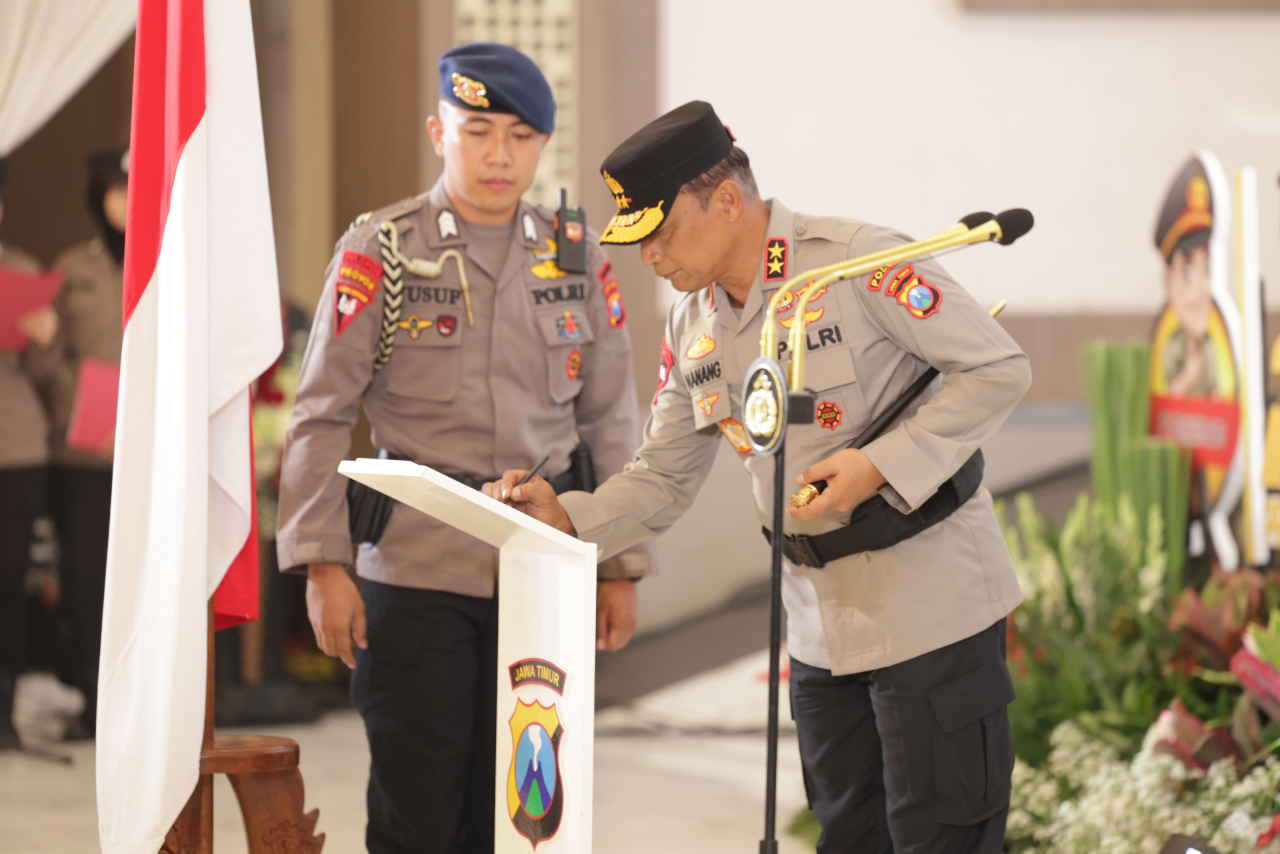 Kapolda Jatim Pimpin Sertijab Dirreskrimum dan Kapolres, Tegaskan Profesionalisme dan Sinergi Kunci Hadapi Tantangan