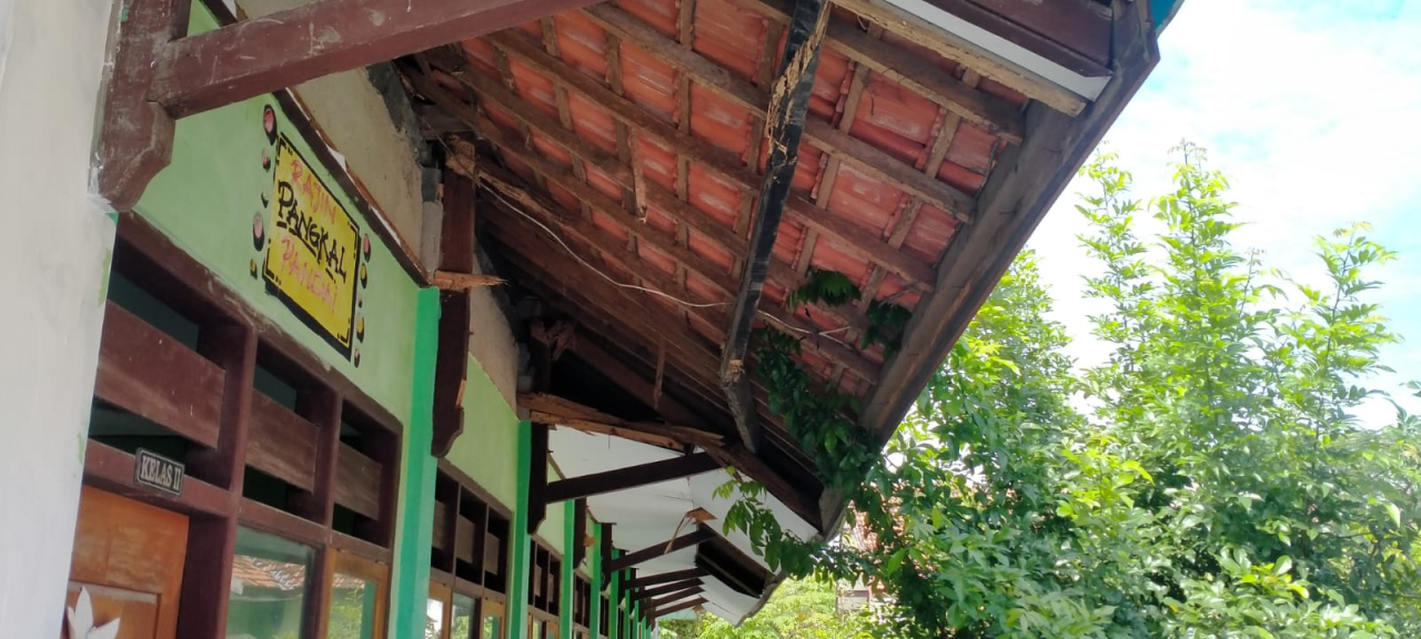 Bangunan SD Rongtengah 5 di Ambang Roboh, Keselamatan Siswa Dipertanyakan