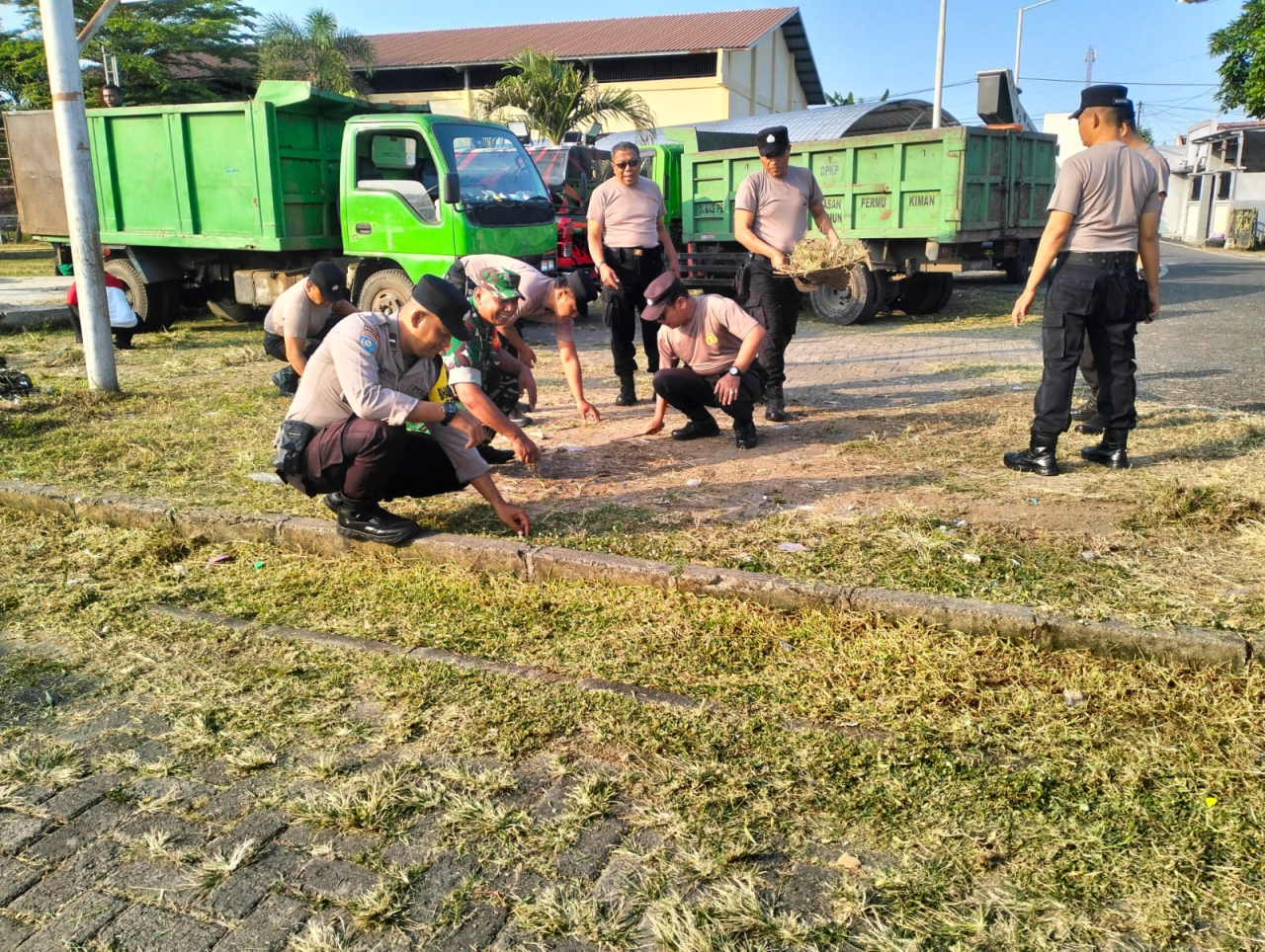 Sinergi Tiga Pilar, Polres Madiun Kota Kerja Bakti di Lokasi Dapur MBG Dukung Program Nasional