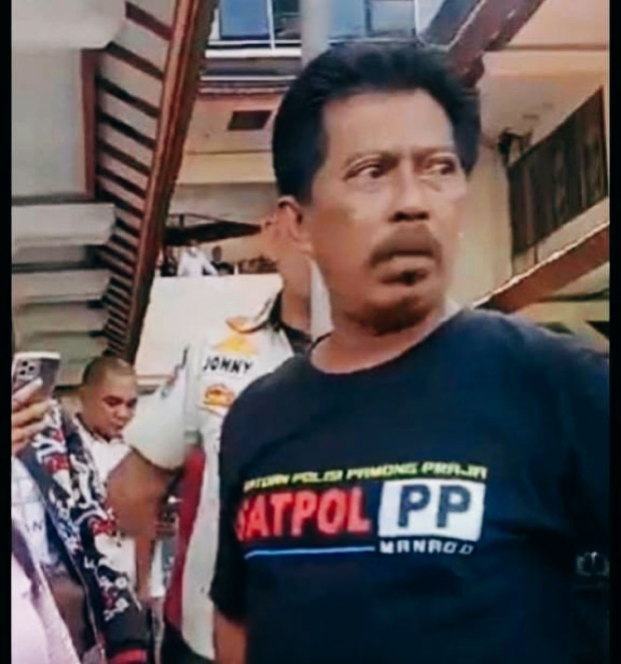 Oknum tersangka yang melakukan kelerasan terhadap wartawan yang sedang menjalankan tugas peliputan