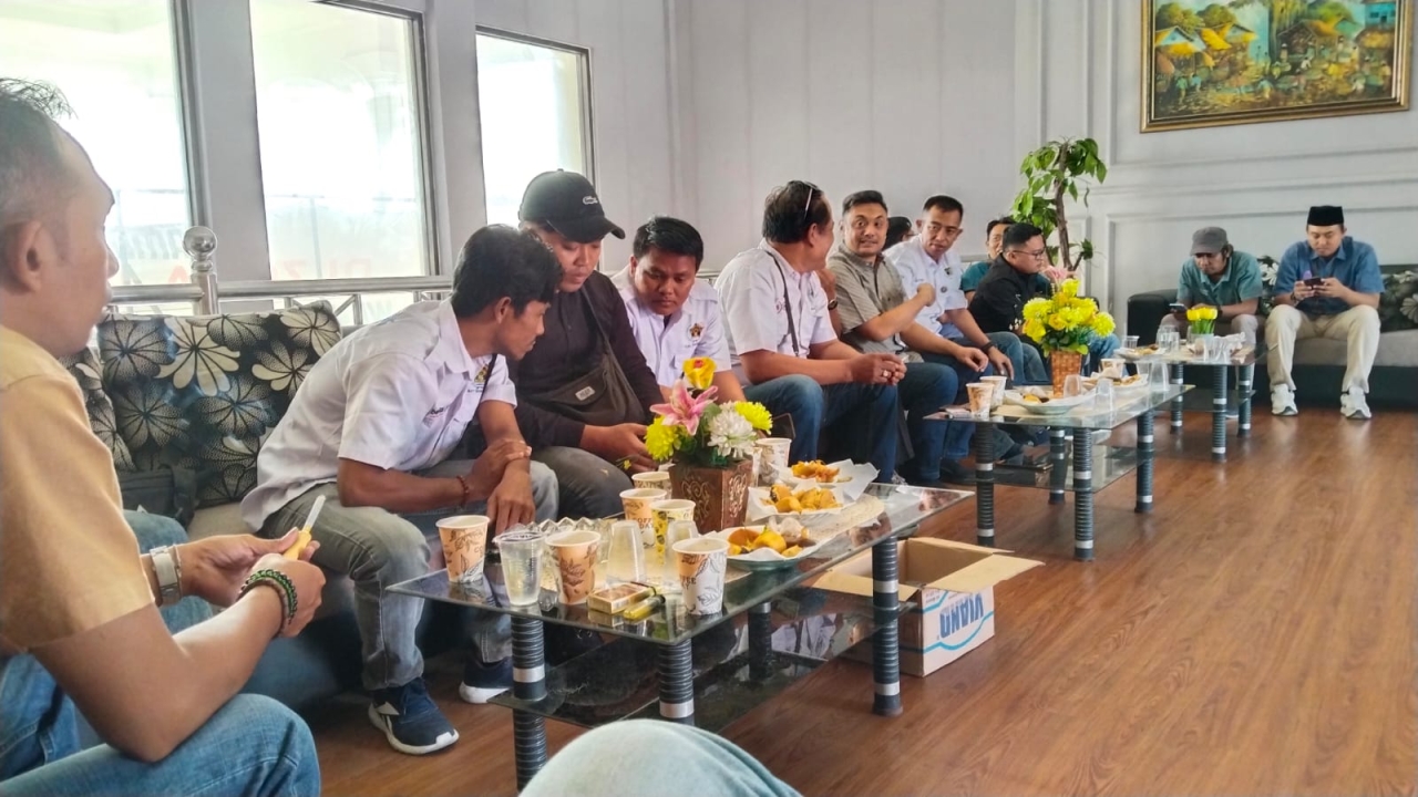 Kejaksaan Negeri Sampang dan Wartawan Jalin Kerjasama melalui Coffee Morning