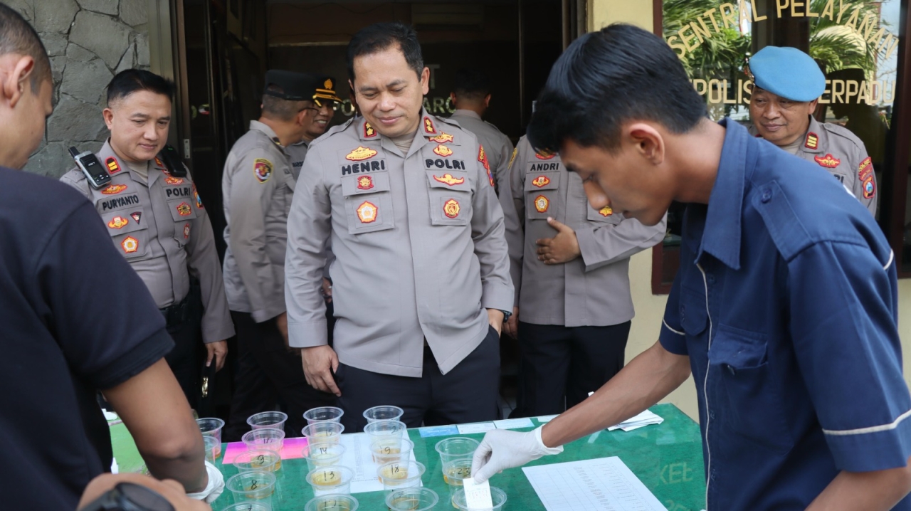 Kapolres Nganjuk Sambangi Polsek Baron, Tegaskan Komitmen Bebas Narkoba dan Tingkatkan Kinerja