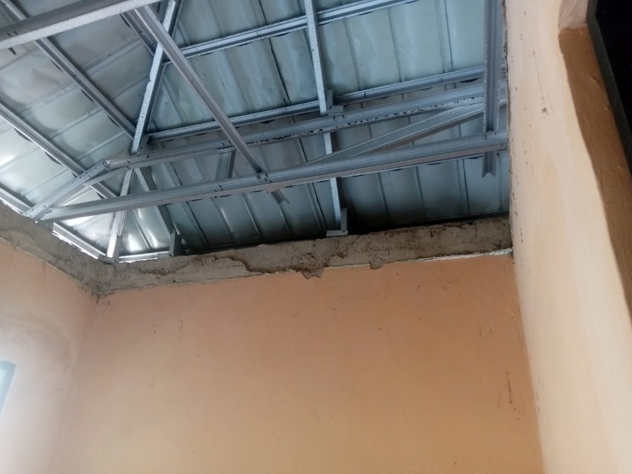 Pembangunan Rumah Dinas di Desa Konycang cipecang Diduga Langgar Aturan, Tidak Ada Papan Informasi dan Prosedur K3