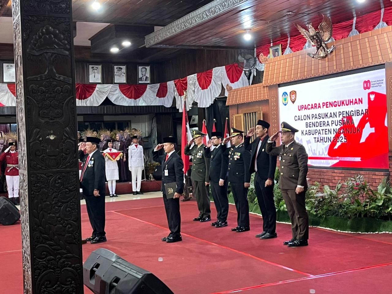75 Anggota Paskibraka Nganjuk 2025 Resmi Dikukuhkan di Pendopo Kabupaten