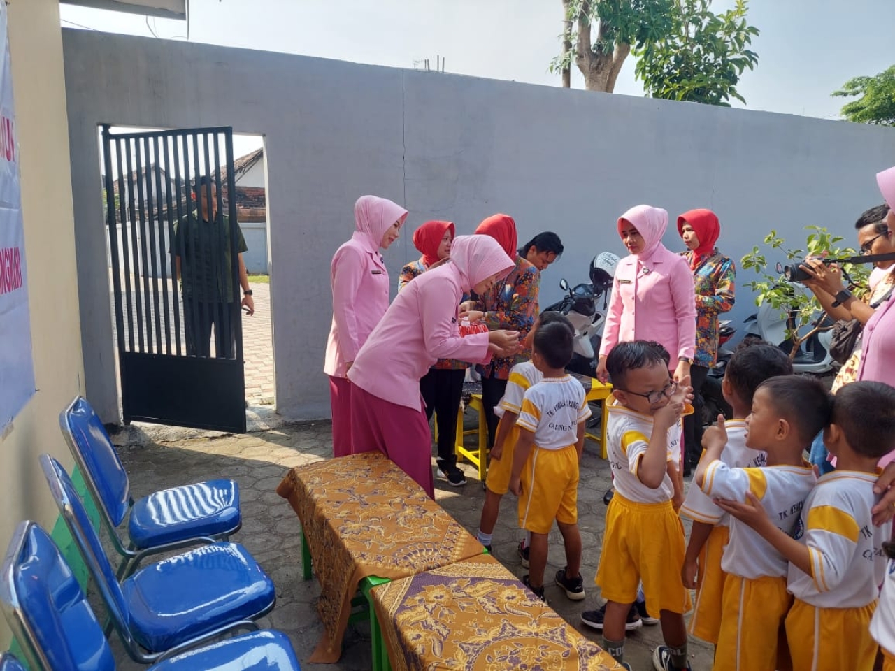 Pengurus Yayasan Kemala Bhayangkari Cabang Nganjuk Gelar Pemberian Vitamin A untuk Siswa TK Kemala Bhayangkari 50