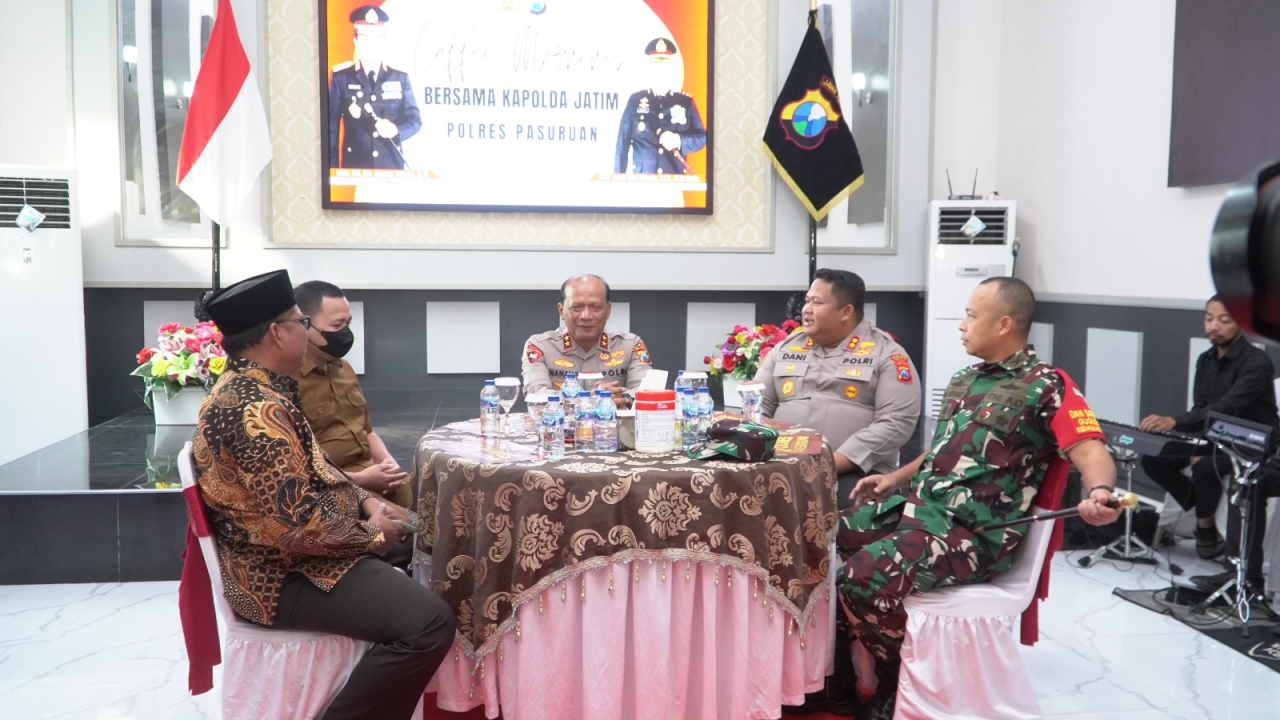 Kapolda Jatim Gelar Coffe Morning di Polres Pasuruan, Perkuat Sinergi Forkopimda dan Tokoh Masyarakat