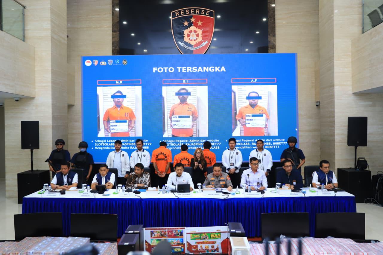 Polri Ungkap Sindikat Judi Online Jaringan Internasional, Sita Rp16,4 Miliar dan Bekukan 76 Rekening