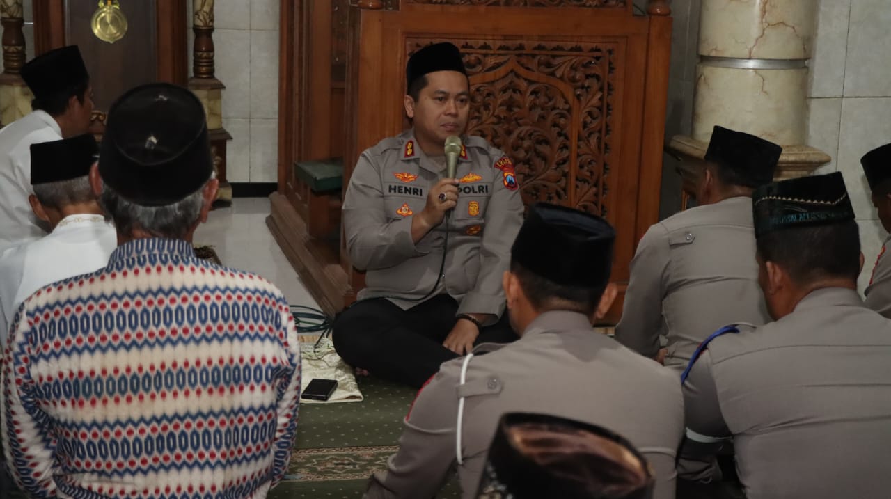 Kapolres Nganjuk Safari Subuh Pererat Sinergisitas dengan Masyarakat Setempat