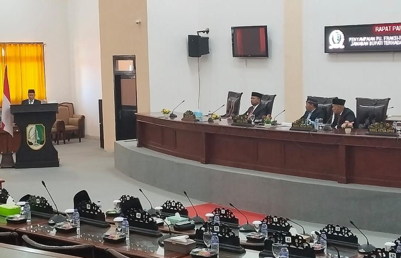 Penyesuaian APBD 2025 Sampang: Pendapatan Menurun, Belanja Prioritas Infrastruktur