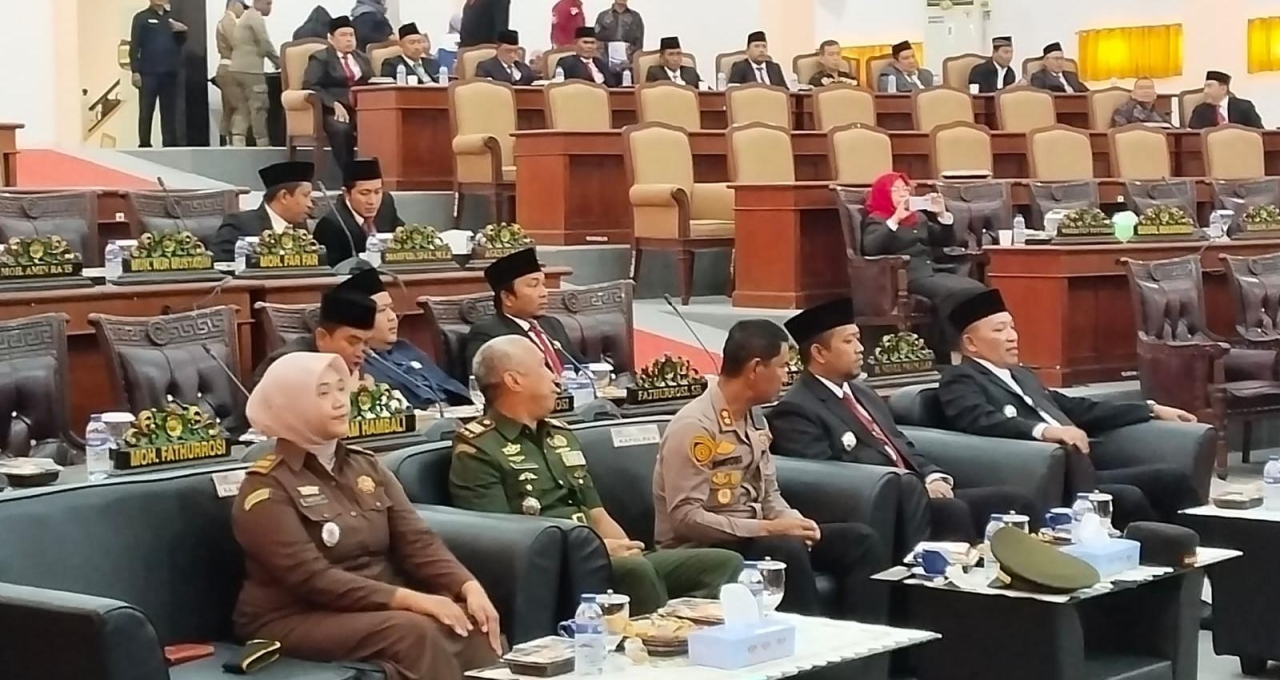 DPRD Sampang Gelar Rapat Paripurna untuk Memperingati HUT ke-80 Kemerdekaan RI dan Bahas APBN 2026