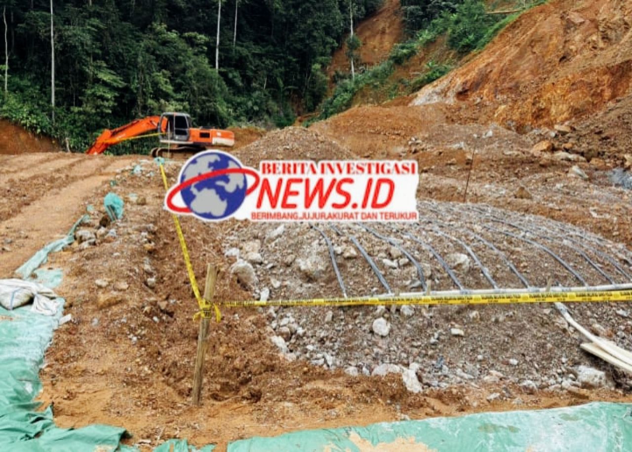 Polda Sulut Segel Tambang Emas Ilegal di Boltim, Publik Tunggu Status Hukum Pelaku Foto lokasi bak rendaman dan alat berat dipasang garis polisi (Police Line).