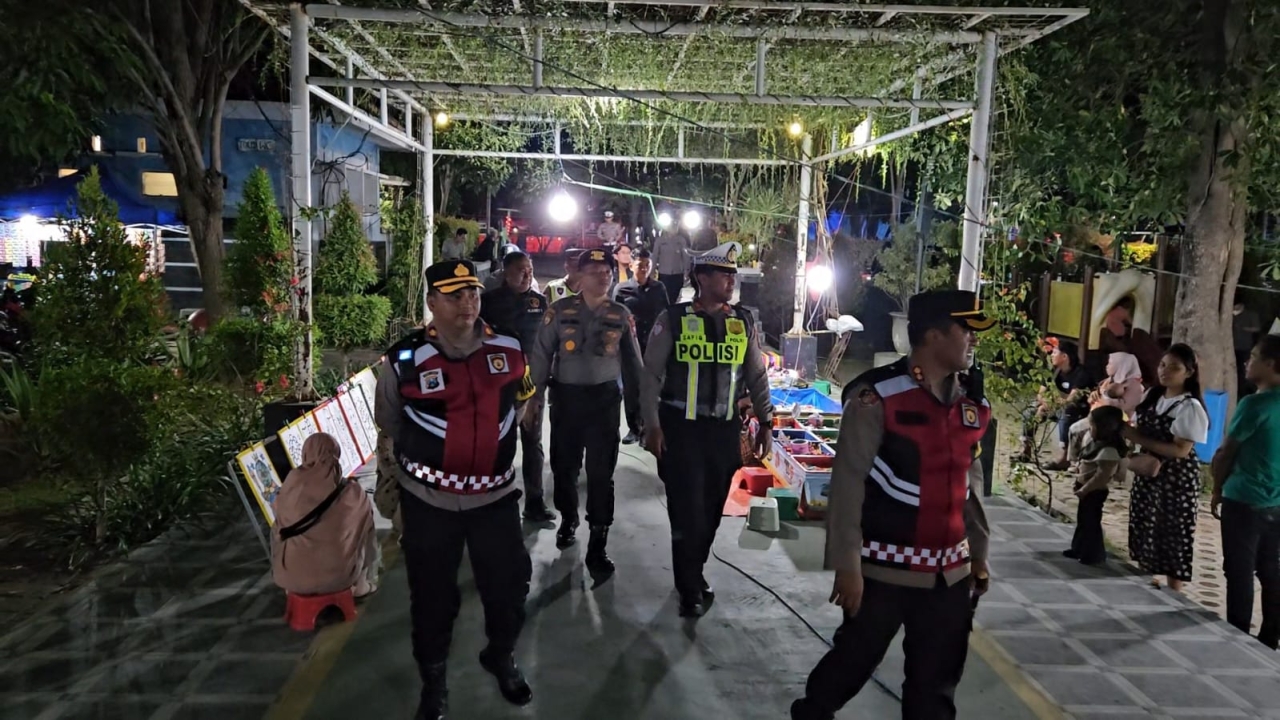 Personel Gabungan Polres Probolinggo Gelar Patroli Skala Besar Pastikan Situasi Aman dan Kondusif
