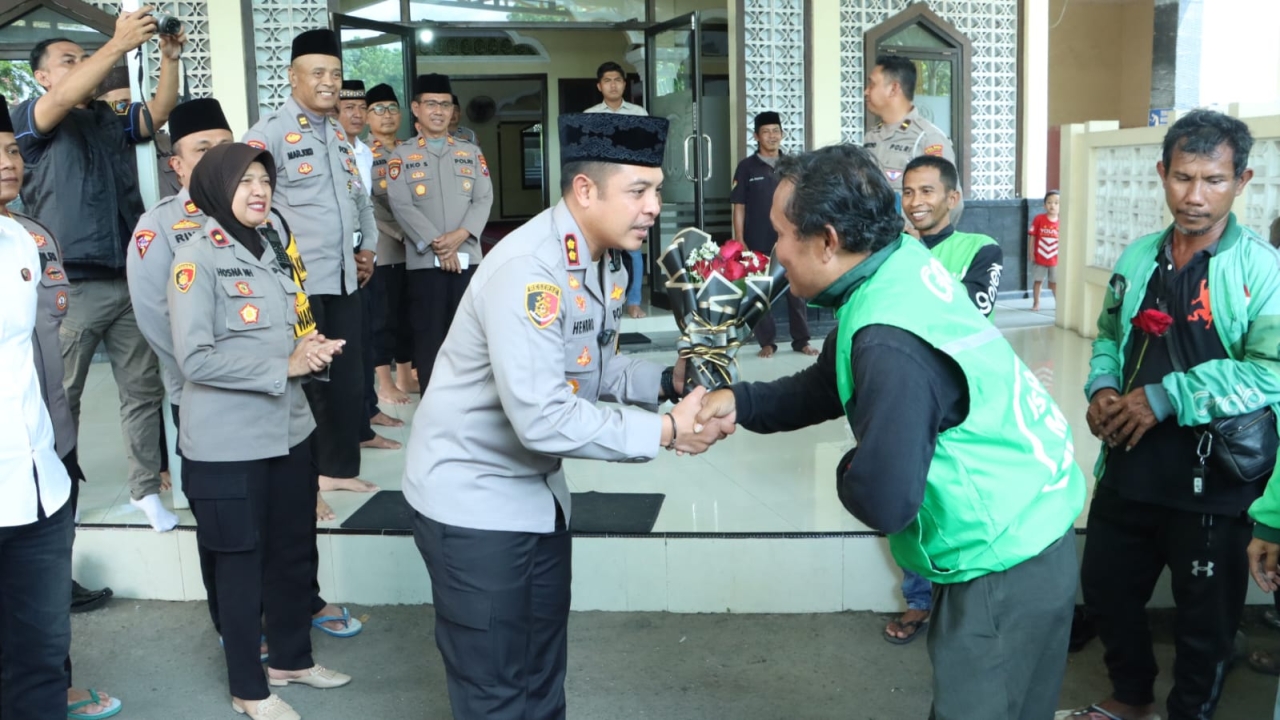 Bersama Ratusan Driver Ojol, Polres Bangkalan Gelar Doa Bersama untuk Affan Kurniawan