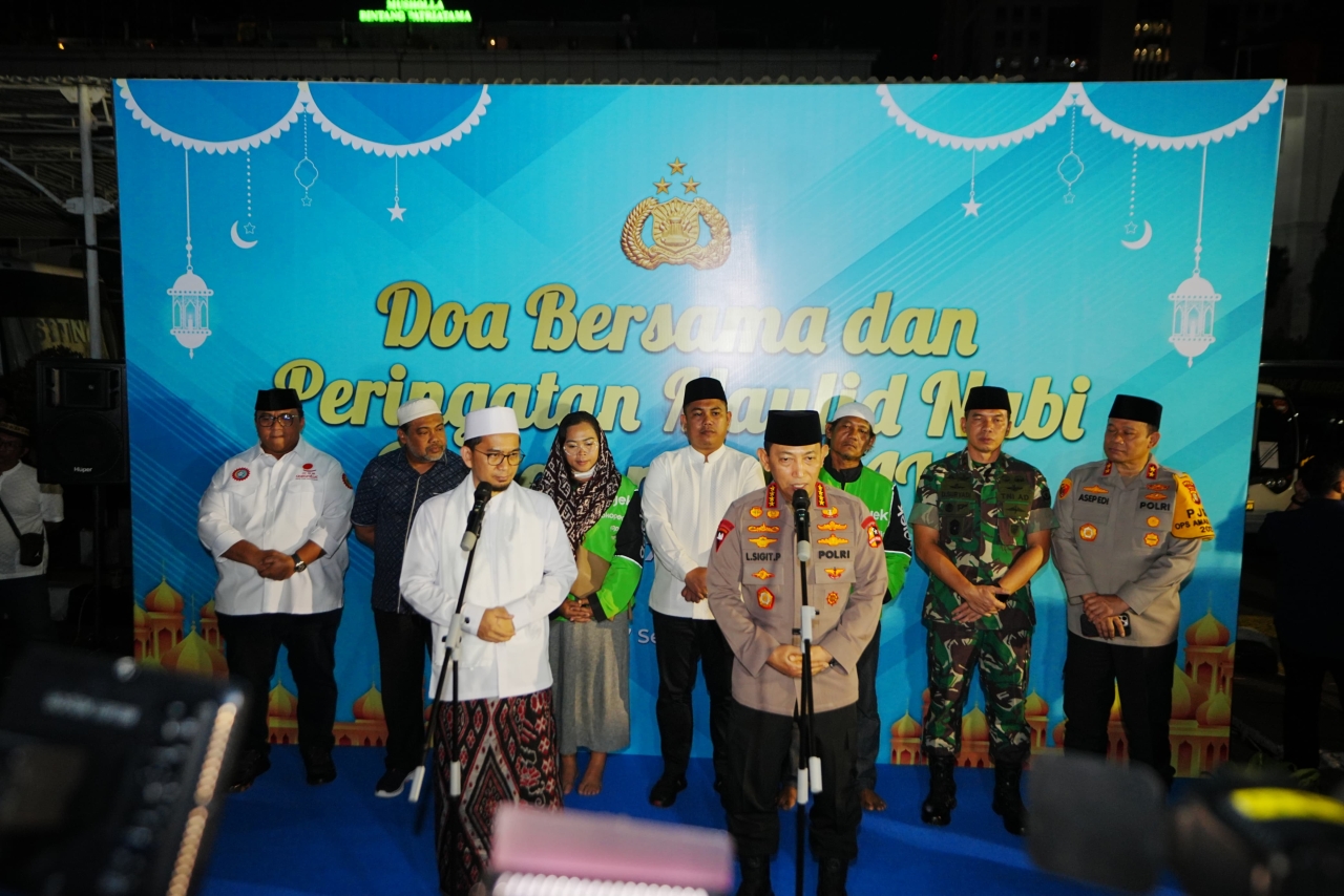 Hadiri Doa Bersama dan Peringatan Maulid Nabi, Kapolri Ajak Masyarakat Jaga Persatuan dan Kesatuan Untuk  Indonesia Maju