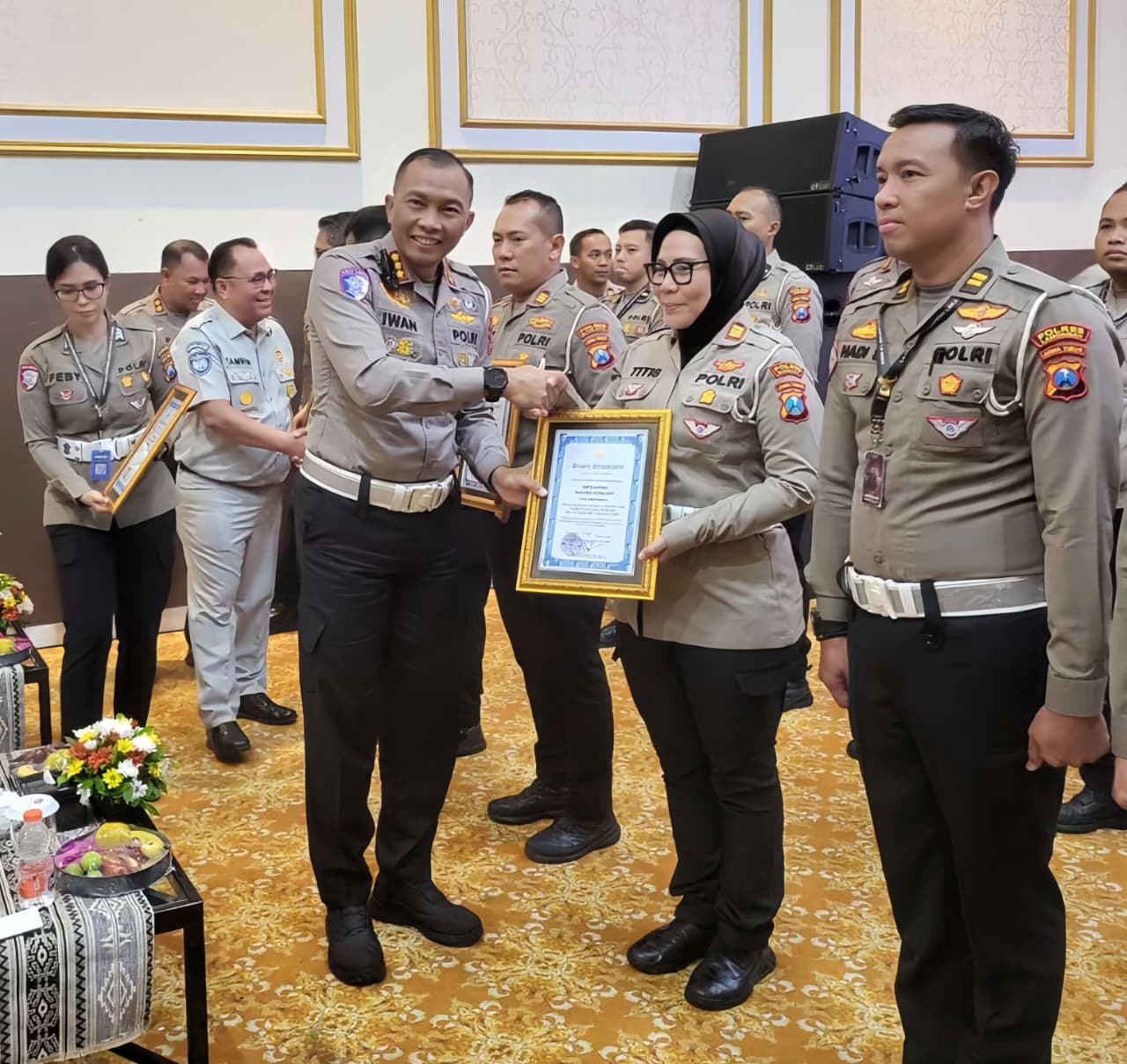 Berhasil Ungkap Kasus Tabrak Lari, Satlantas Polres Sumenep Terima Penghargaan dari Polda Jatim